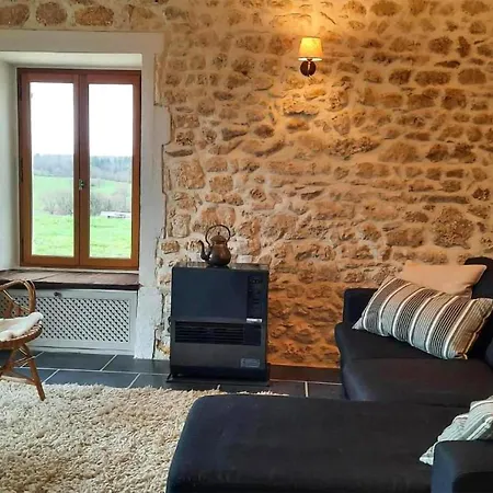 Feriehus In Et Nontronneau Lussas-et-Nontronneau